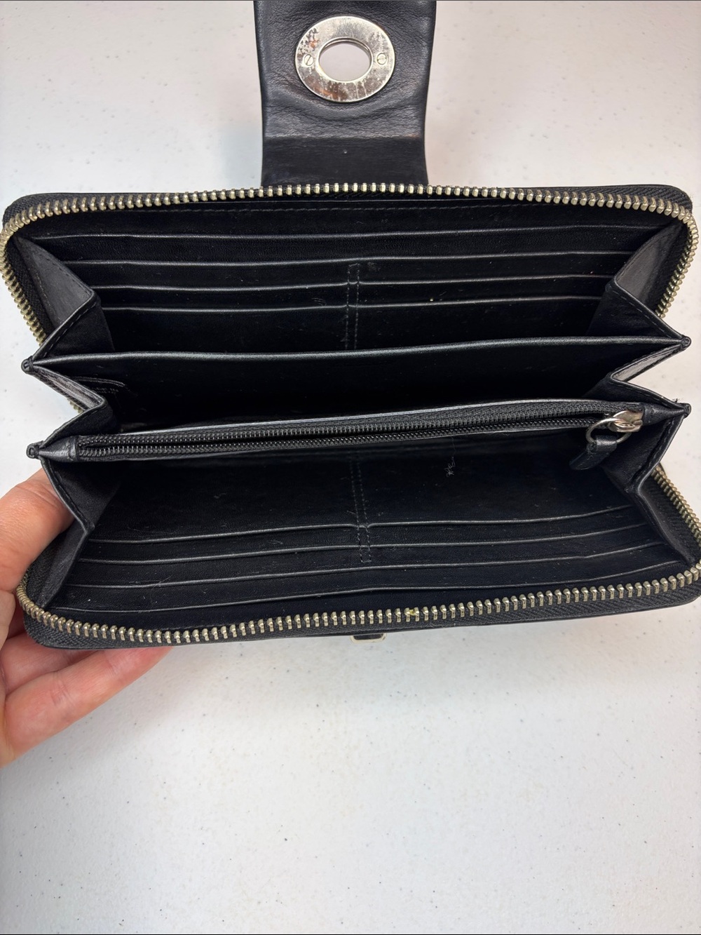 Vintage COACH Black Leather Hamptons Turnlock Continental Wallet - Picture 4 of 9